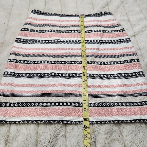 Size 4 Pencil Skirt knee-length Cotton blend Woven White Tan Black Pink LOFT - Picture 11 of 13
